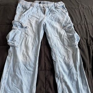H&M Cargo Jeans - Low Waist